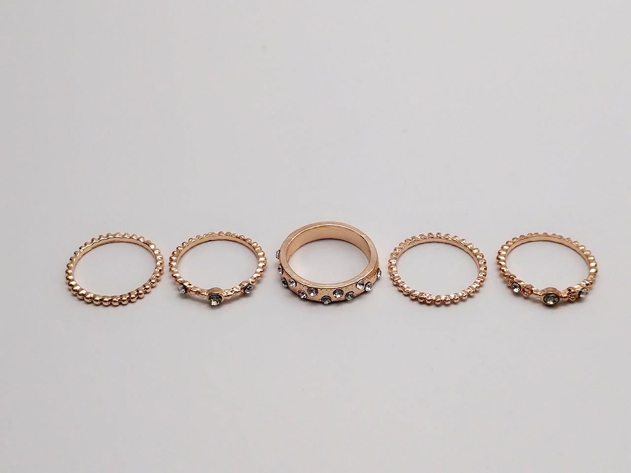 Europäischer und amerikanischer Schmuck Roségold Stapelbare Diamanten Set aus fünf Ringsätzen BohemiaJ