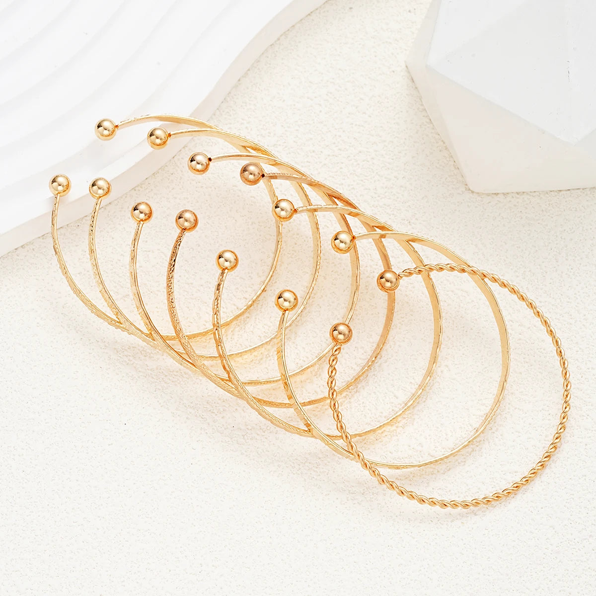 7 Pcs/Set Punk Gold Color Bracelets for Women Streetwear Goth Heart Prints Metal Design Open Bangle Fashion Jewelry Gifts