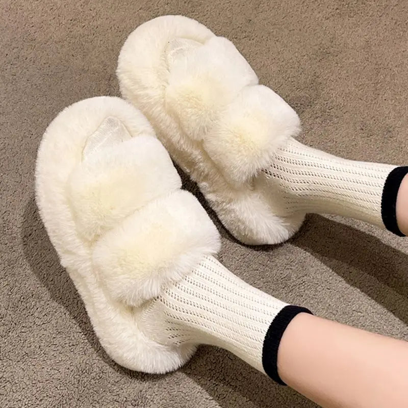 Pantuflas mullidas de invierno para mujer 2024, nuevas pantuflas de piel para el hogar para mujer, plataforma plana, cómodas y peludas, zapatos de interior, chanclas coreanas